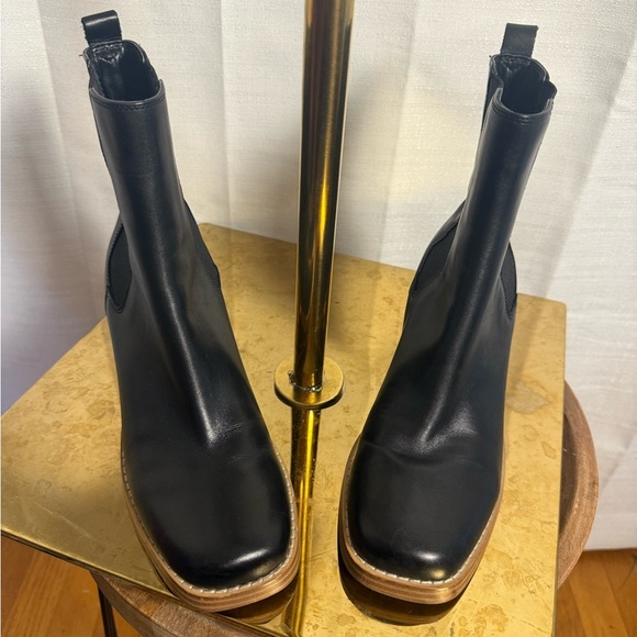 Marc Fisher Black Ankle Boots with Western Flair 6 1/2 - Picture 4 of 8